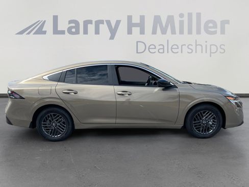 New 2026 Nissan Sentra SV w/ SV Convenience Package FWD image 6