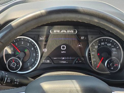 Used 2025 RAM 1500 Big Horn AWD/4WD image 7