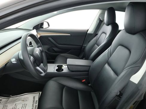 Used 2021 Tesla Model 3 Standard Range Plus image 22