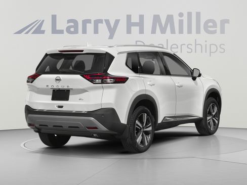 Used 2023 Nissan Rogue SL w/ SL Premium Package AWD/4WD image 2