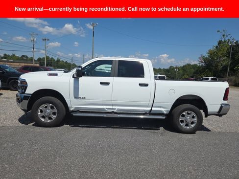 Used 2026 RAM 2500 Big Horn AWD/4WD image 4