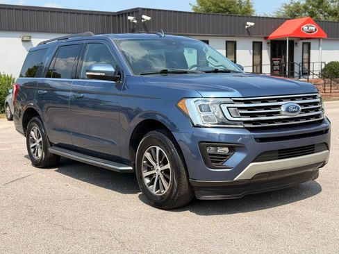 Used 2020 Ford Expedition XLT w/ Equipment Group 202A RWD image 3