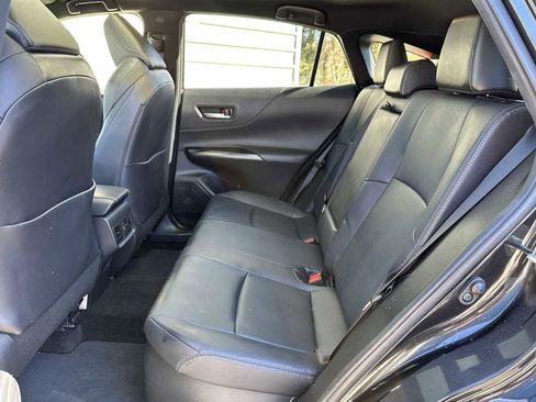 Used 2023 Toyota Venza Nightshade image 18