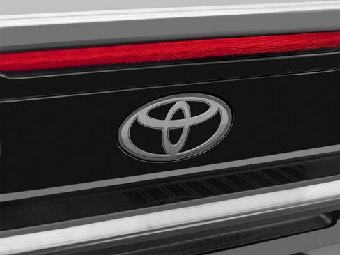 Used 2023 Toyota Prius Prime Premium FWD image 43