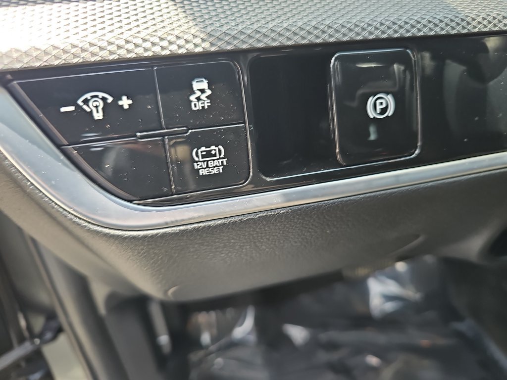 Used 2023 Kia Sportage LX AWD/4WD image 24