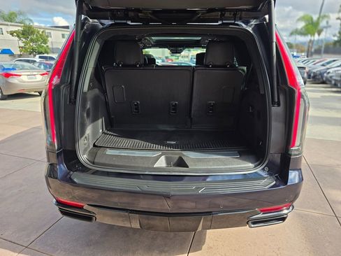 Used 2021 Cadillac Escalade Sport Platinum image 19