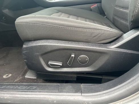 Used 2020 Ford Fusion SE FWD image 14