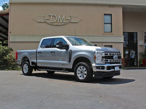 Used 2024 Ford F250 XLT image 5