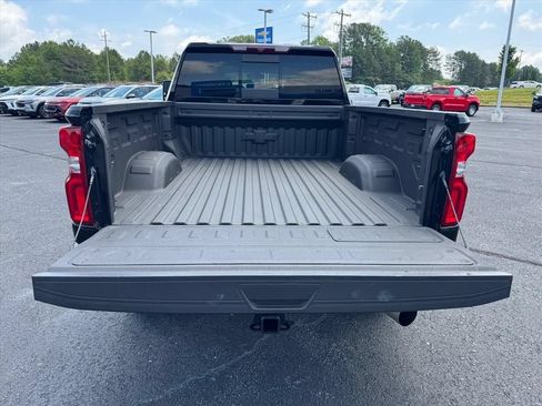 Used 2023 Chevrolet Silverado 2500 LTZ w/ LTZ Plus Package AWD/4WD image 10