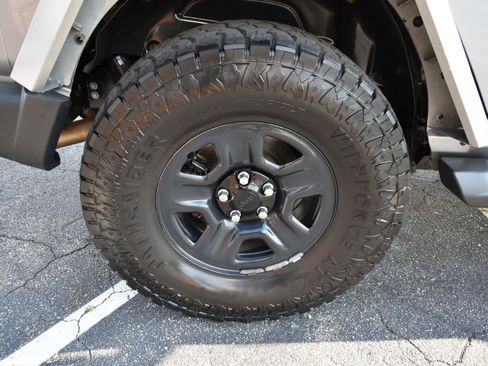 Used 2018 Jeep Wrangler Unlimited Sport AWD/4WD image 33