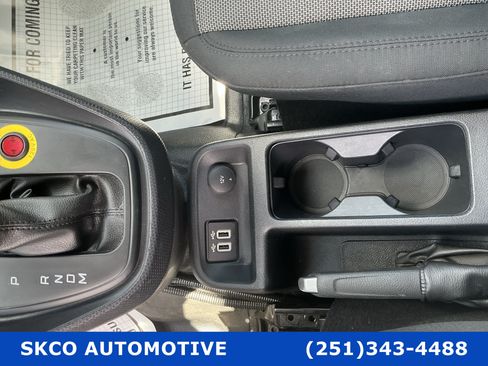 Used 2020 Ford Transit Connect XL FWD image 25