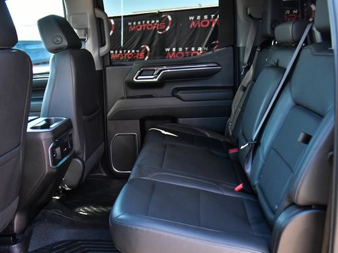 Used 2024 Chevrolet Silverado 1500 LTZ AWD/4WD image 47