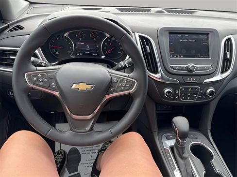 Used 2024 Chevrolet Equinox LT image 7