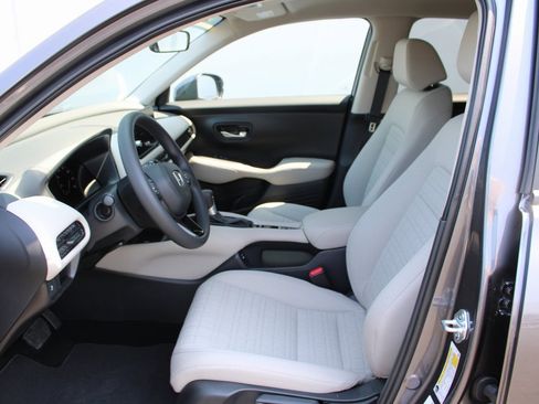 New 2026 Honda HR-V LX image 15