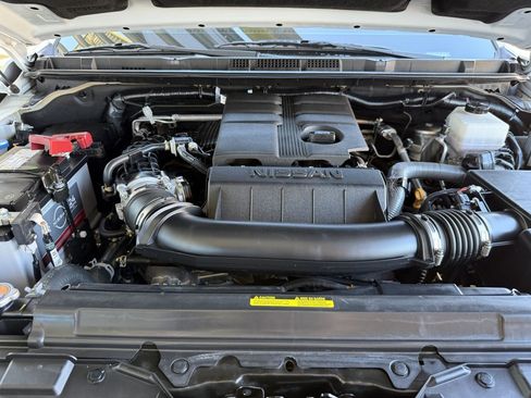 Used 2025 Nissan Frontier PRO-4X AWD/4WD image 41