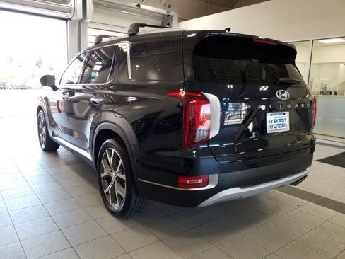 Used 2022 Hyundai Palisade SEL w/ 8P Bench Seat Package AWD/4WD image 17