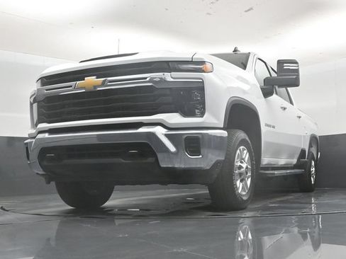 Used 2026 Chevrolet Silverado 2500 LT AWD/4WD image 50