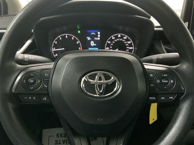 Used 2025 Toyota Corolla LE FWD image 22