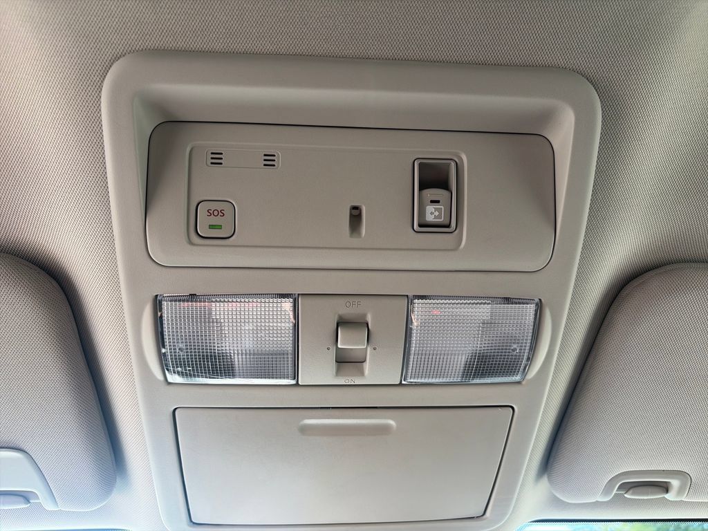 Certified 2024 Nissan Titan SV w/ SV Convenience Package AWD/4WD image 40