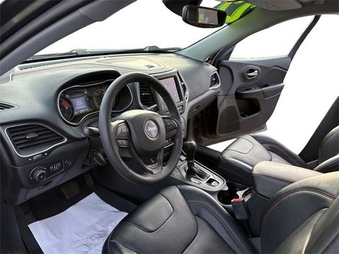 Used 2022 Jeep Cherokee Trailhawk w/ Sun, Sound & Nav Group image 9