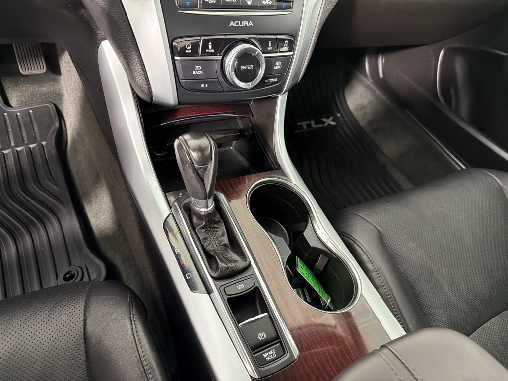 Used 2016 Acura TLX w/ Technology Package FWD image 18
