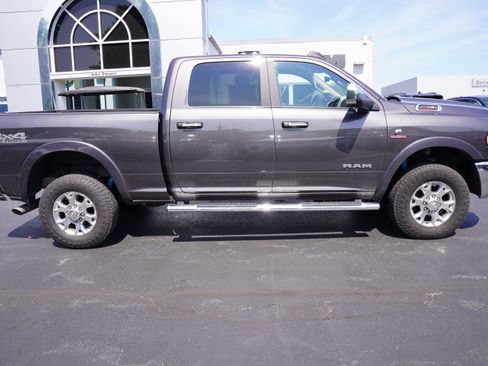 Used 2019 RAM 2500 Laramie AWD/4WD image 2