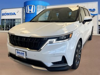 Used 2024 Kia Carnival EX