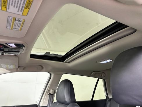 Used 2023 Subaru Outback Touring AWD/4WD image 19
