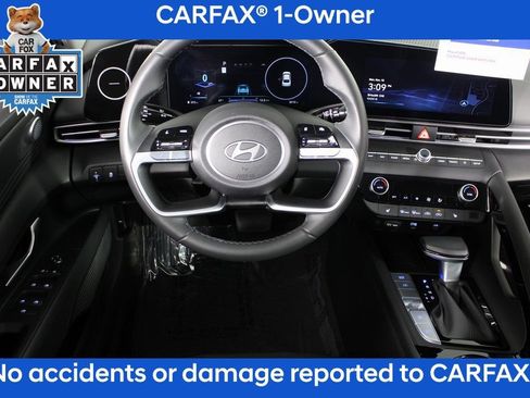 Certified 2025 Hyundai Elantra SEL image 5