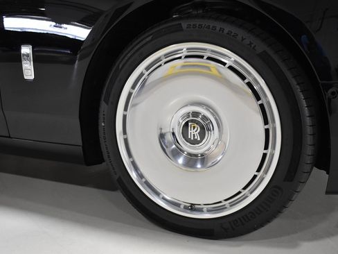 New 2027 Rolls-Royce Phantom Sedan RWD image 13