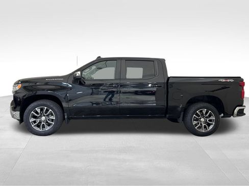 Used 2024 Chevrolet Silverado 1500 LT AWD/4WD image 2