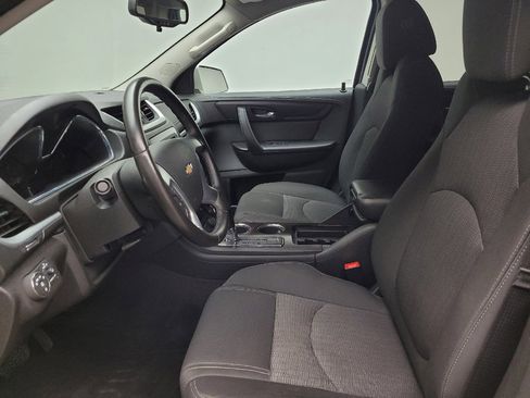 Used 2016 Chevrolet Traverse LT w/ Style and Technology Package FWD image 17
