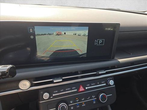 Used 2025 Hyundai Tucson SE FWD image 15