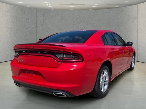 Used 2020 Dodge Charger SXT w/ Leather Interior Group RWD image 5