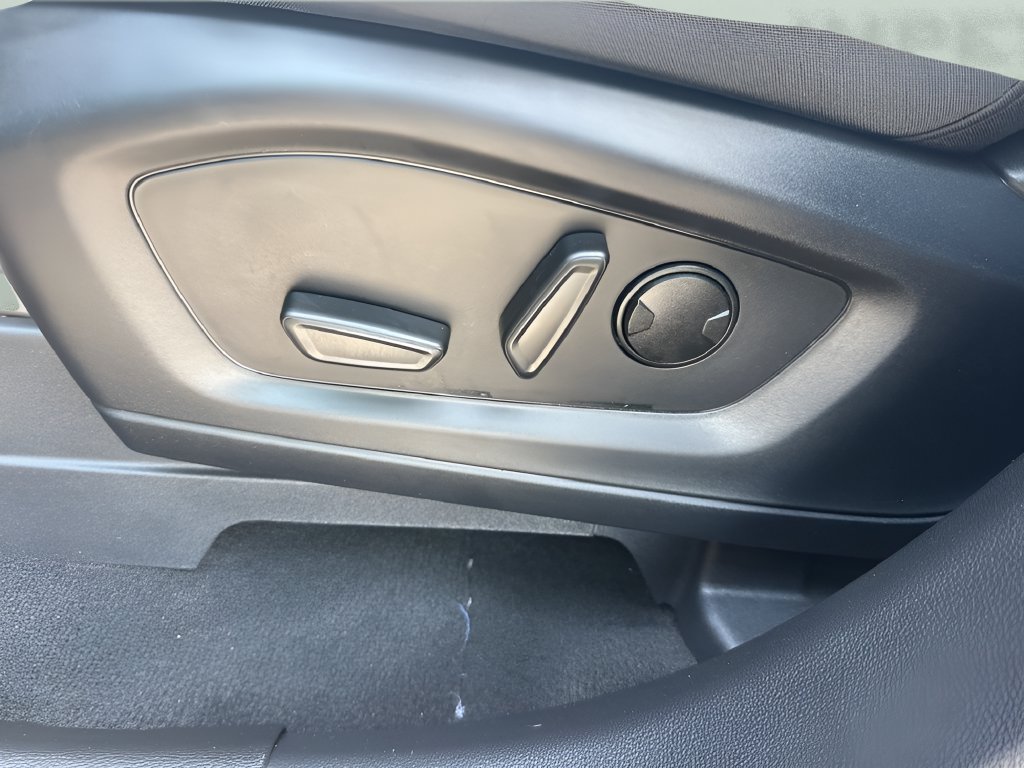 Used 2026 Ford Explorer Active RWD image 13