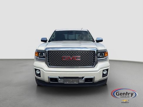 Used 2015 GMC Sierra 1500 Denali w/ Driver Alert Package AWD/4WD image 2