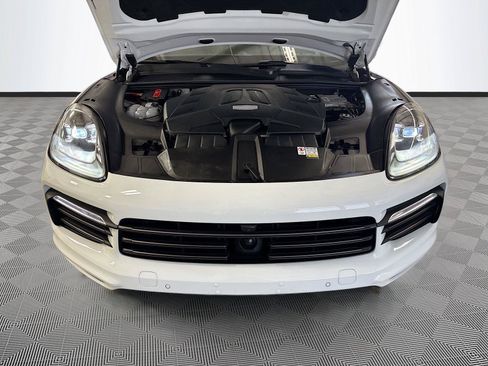 Used 2023 Porsche Cayenne Platinum Edition AWD/4WD image 31