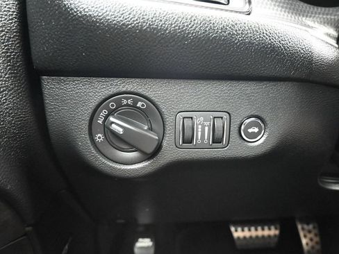 Used 2018 Dodge Challenger SRT Hellcat RWD image 27