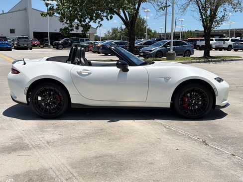 Used 2023 MAZDA MX-5 Miata Club w/ Brembo/BBS Recaro Package RWD image 8