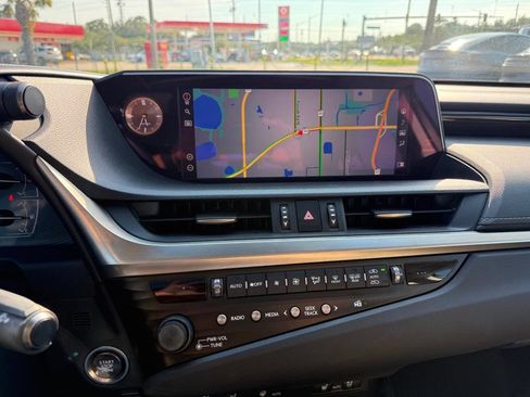 Used 2020 Lexus ES 350 w/ Premium Package FWD image 13