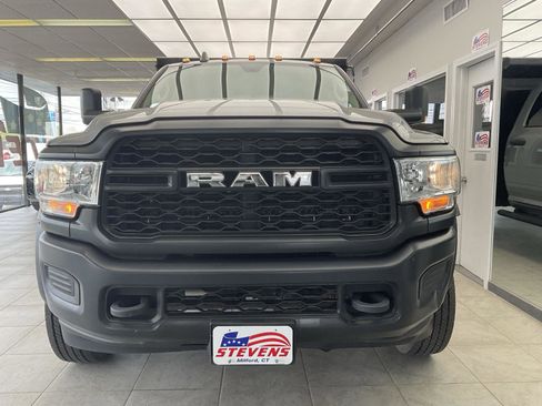 Used 2019 RAM 5500 Tradesman w/ Payload Upgrade Package AWD/4WD image 2