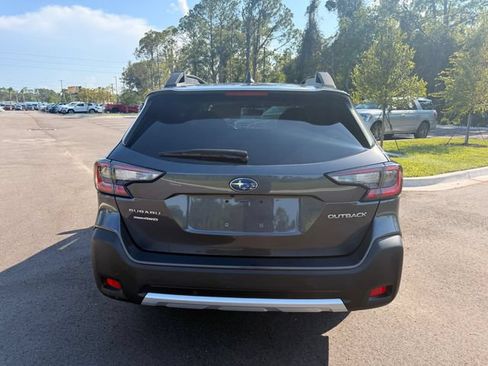 Used 2025 Subaru Outback Limited AWD/4WD image 10