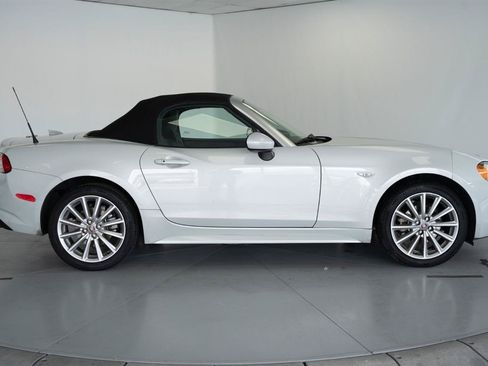 Used 2019 FIAT 124 Spider Lusso w/ Convenience Group RWD image 8