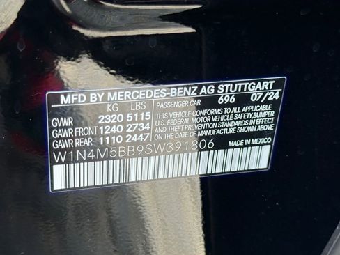 Used 2025 Mercedes-Benz GLB 35 AMG 4MATIC image 28