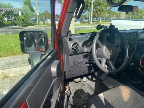 Used 2009 Jeep Wrangler X image 9