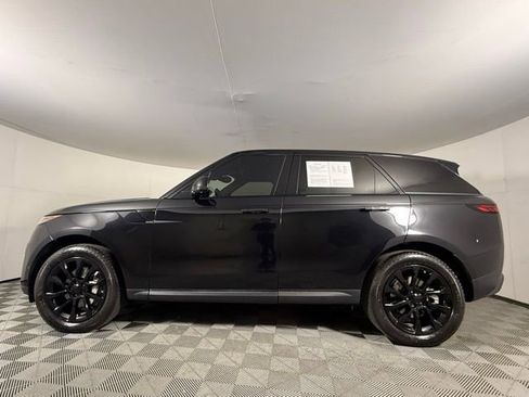 Used 2023 Land Rover Range Rover Sport SE AWD/4WD image 3