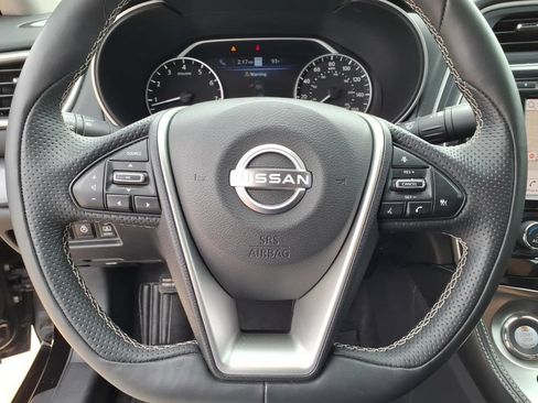 Used 2023 Nissan Maxima Platinum w/ Sport Mat Group FWD image 21