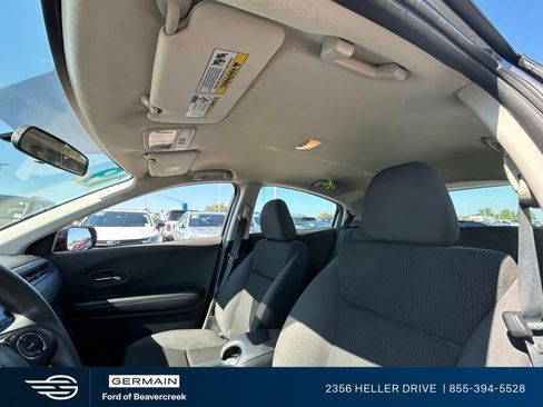 Used 2019 Honda HR-V LX image 16
