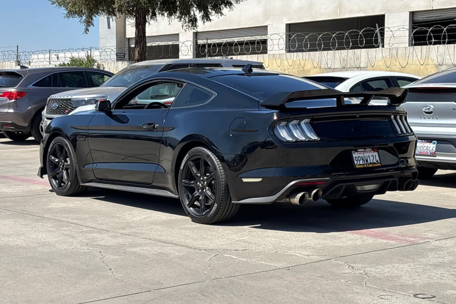 Used 2020 Ford Mustang GT Premium w/ Equipment Group 401A RWD image 7