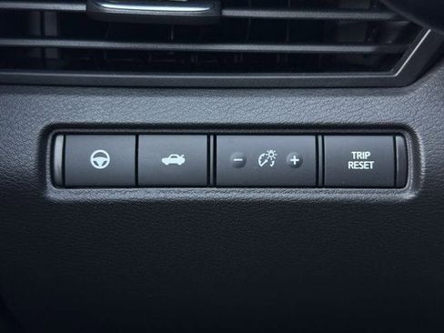 Used 2023 Nissan Altima 2.0 SR FWD image 23